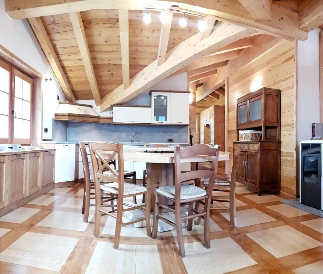 Casa Vacanza In Tipico Chalet Di Montagna Villa Варцо Екстериор снимка